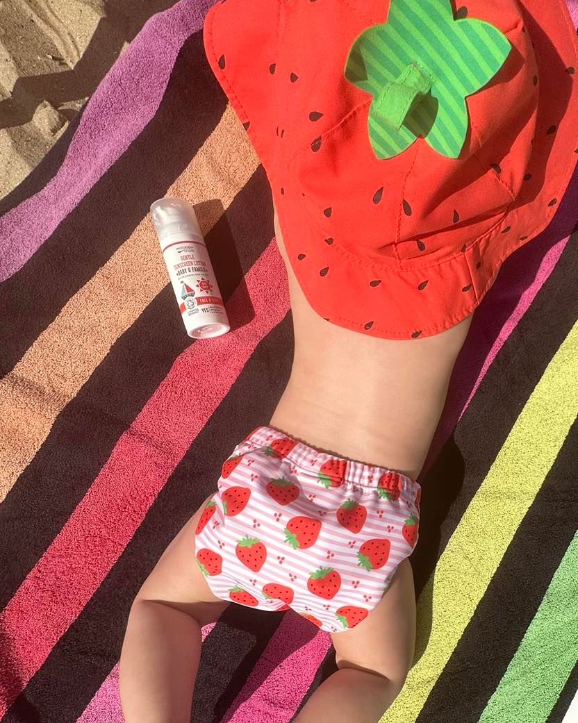 Σετ Μαγιό και Καπέλο UPF50+ Φράουλα