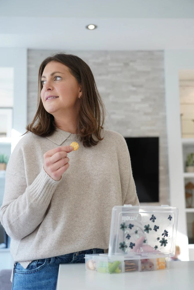 Melii - Snackle Box Medium Transparent Blue Flower