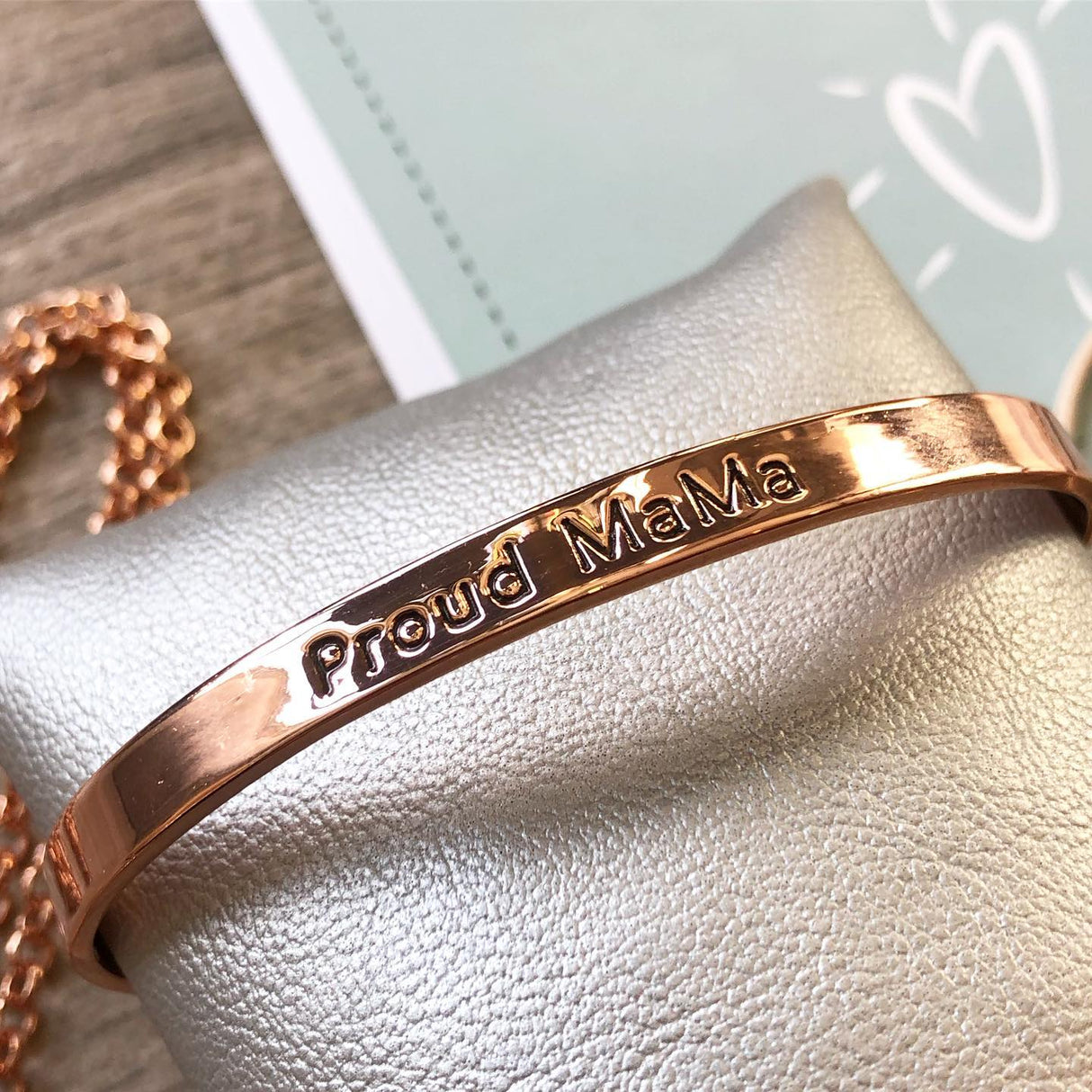 Proud Mama Βραχιόλι Χειροπέδα Mama Gold
