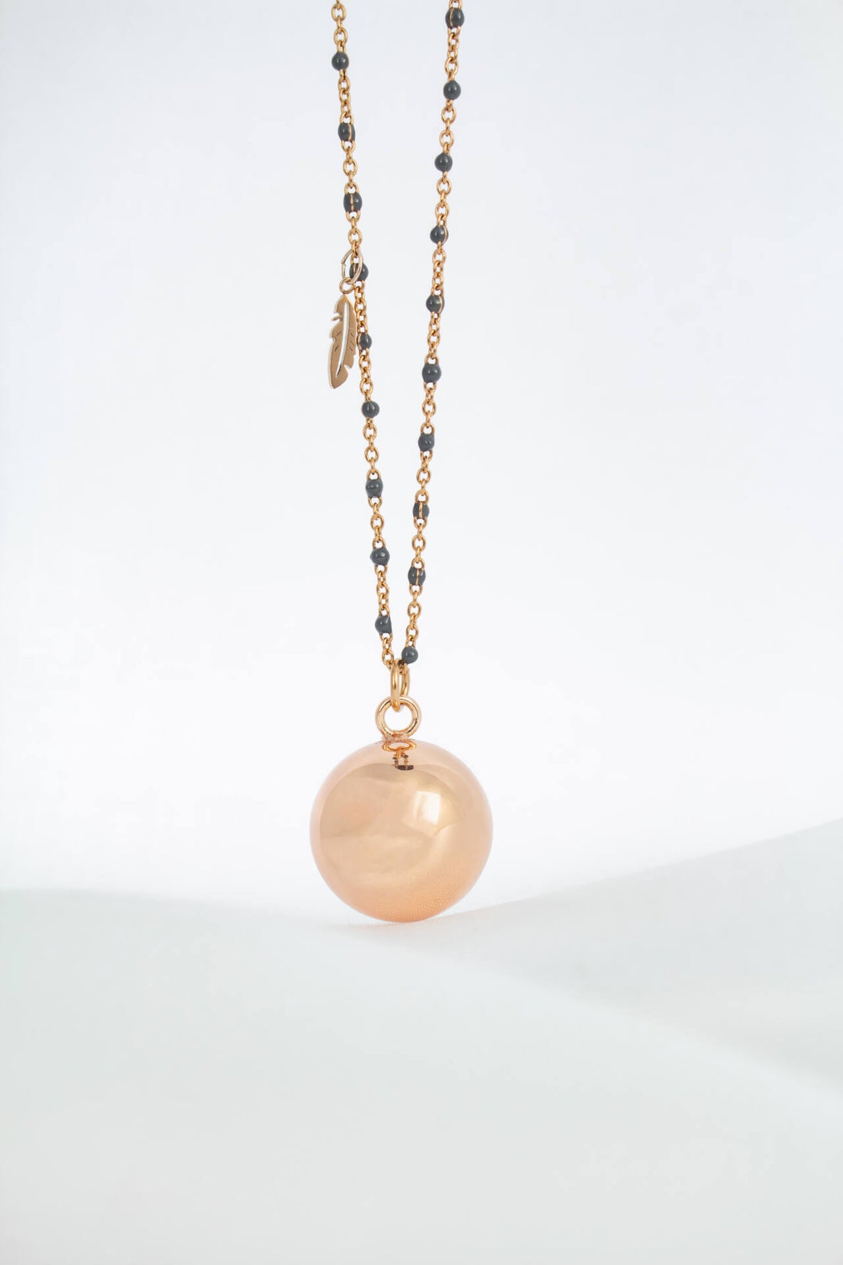 ProudMama Bola Fine Gold Chain White