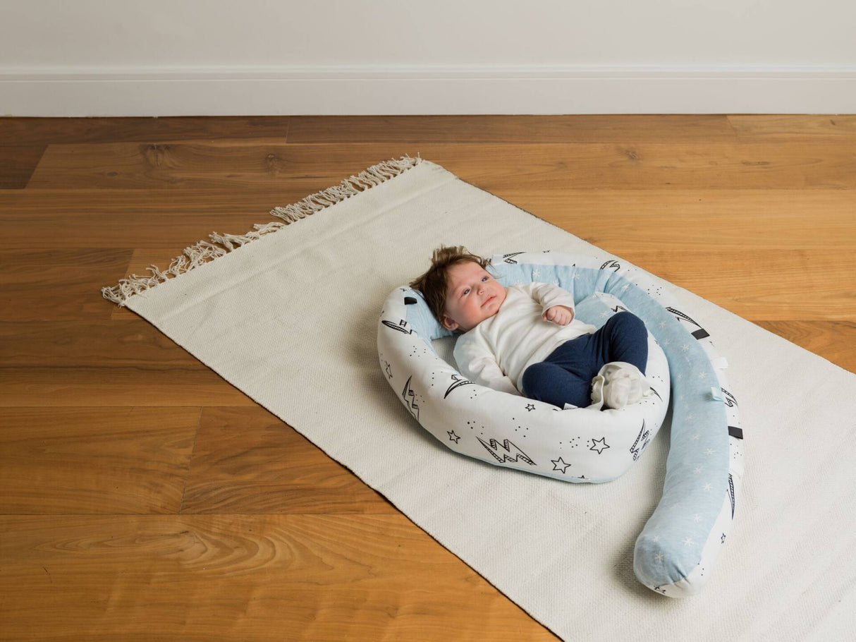 Minene Πολυχρηστικό Μαξιλάρι – Snuggly Snake Cotton Cream Stars