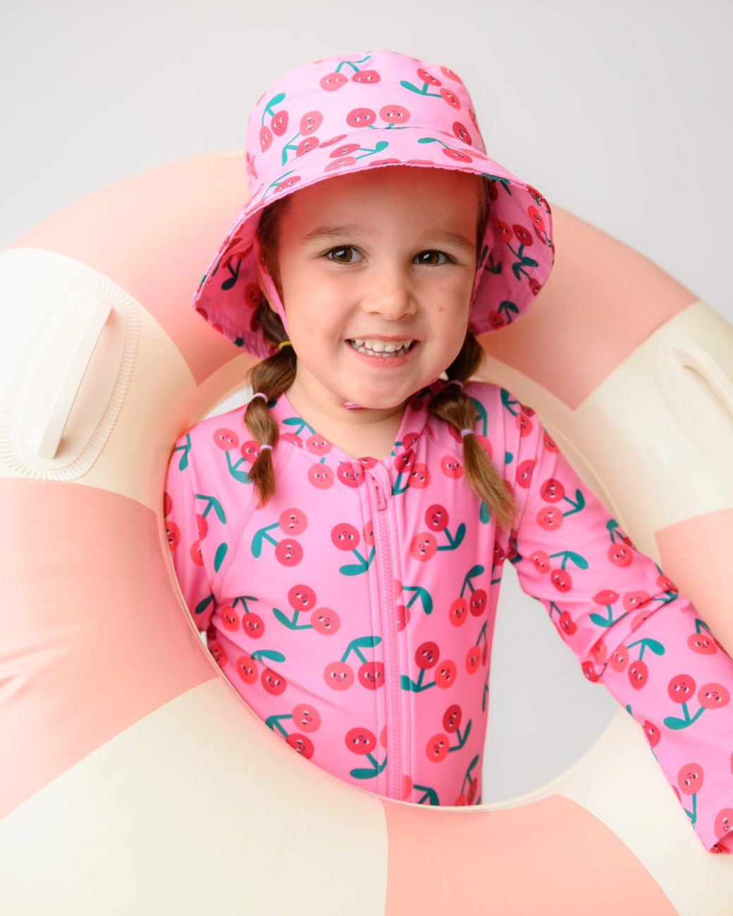 Σετ UV Μαγιώ Bucket Καπέλο Μπλούζα Cherry