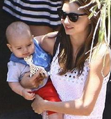 Sophie, La Girafe (Σόφι, η Καμηλοπάρδαλη)